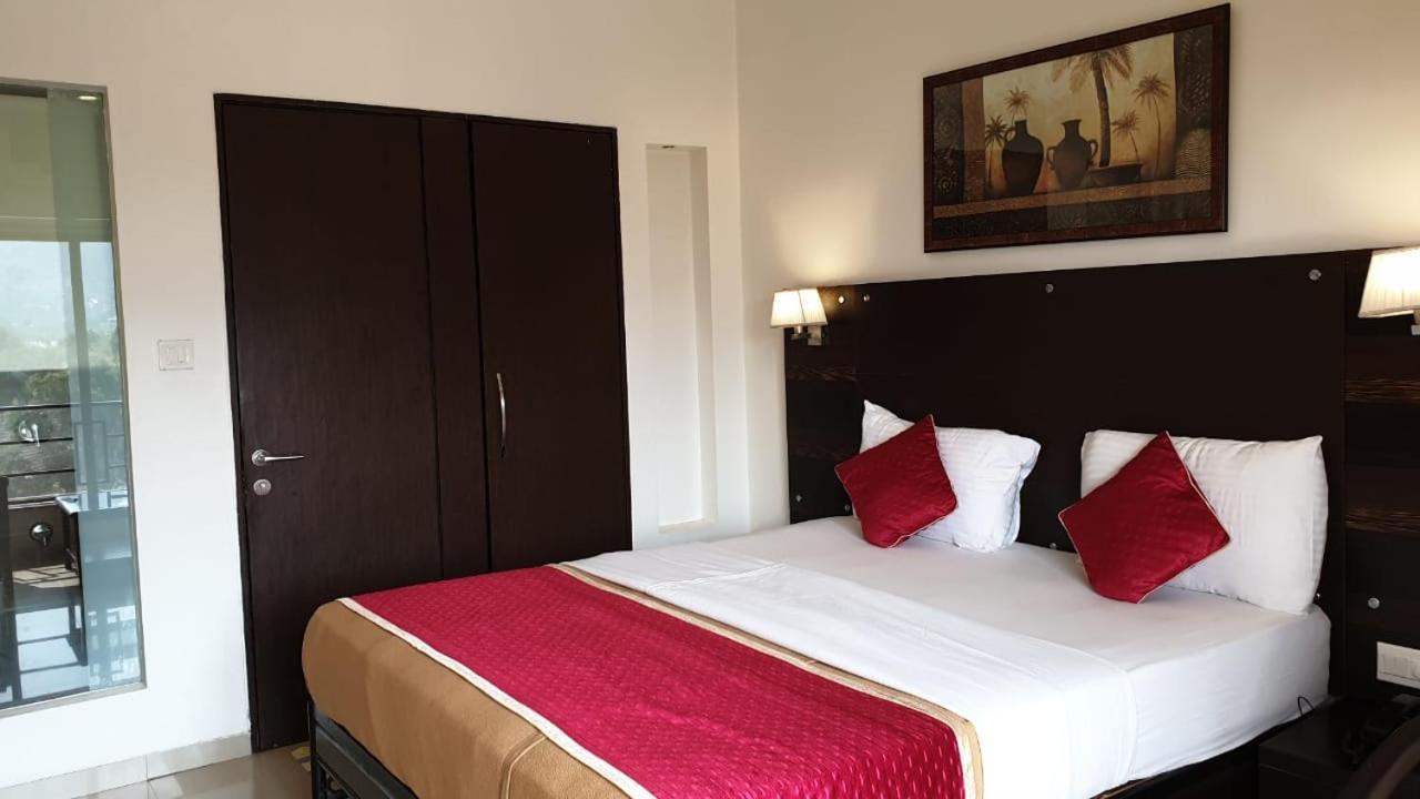 Resort Silver Hills Lonavla Exterior foto