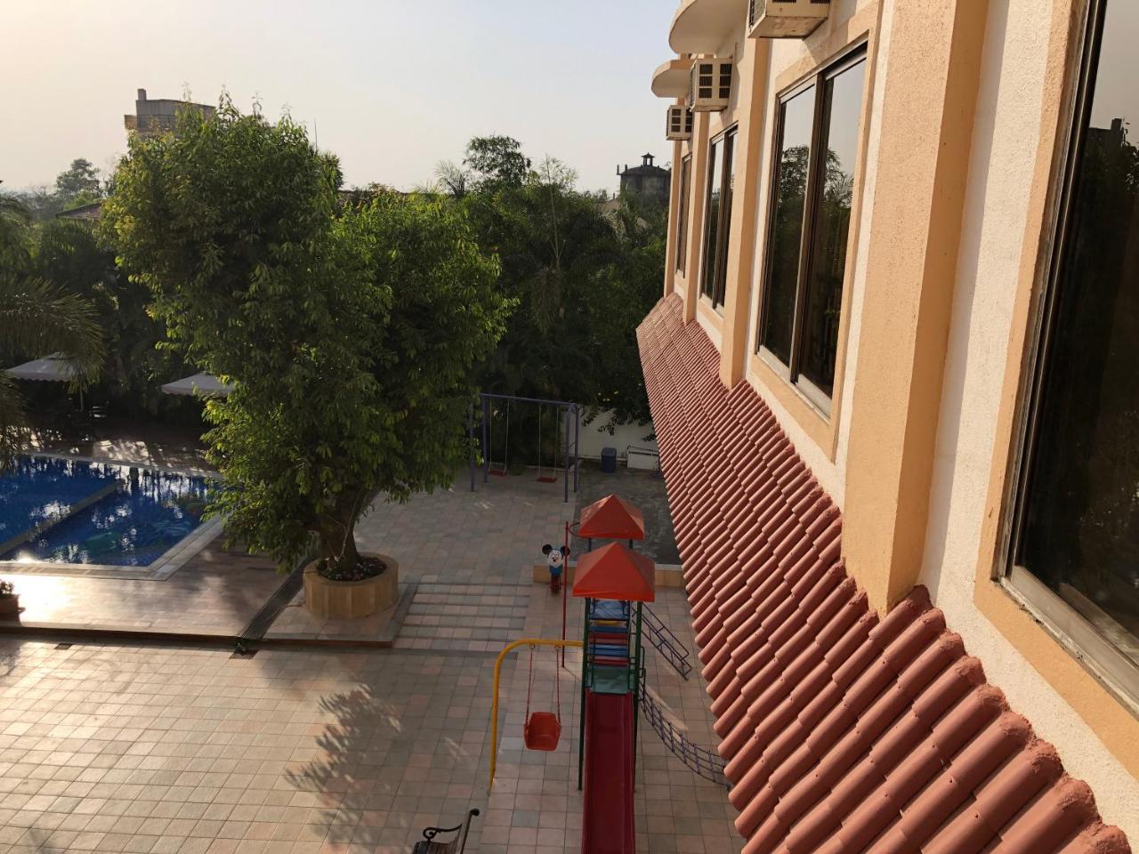Resort Silver Hills Lonavla Exterior foto